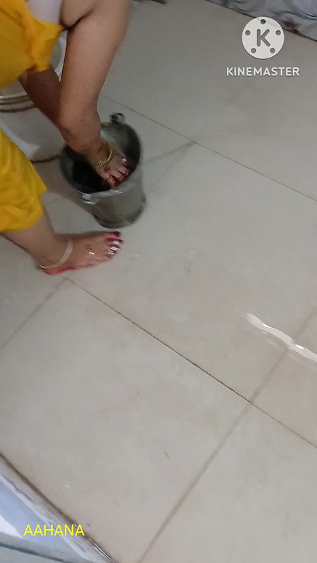 AAHANA IS BATHING & REVIEW ANUS