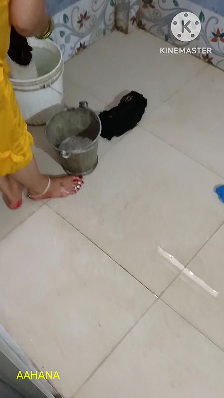 AAHANA IS BATHING & REVIEW ANUS