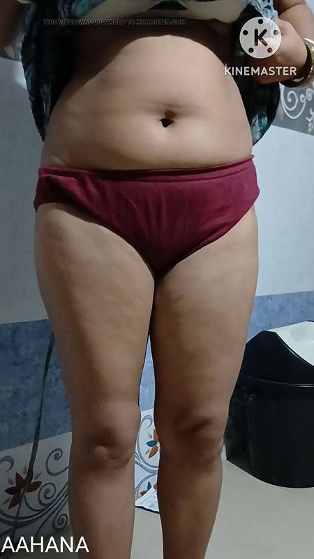 AAHANA PANTY VIEW FOR BULL !!!