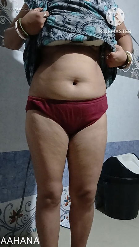 AAHANA PANTY VIEW FOR BULL !!!