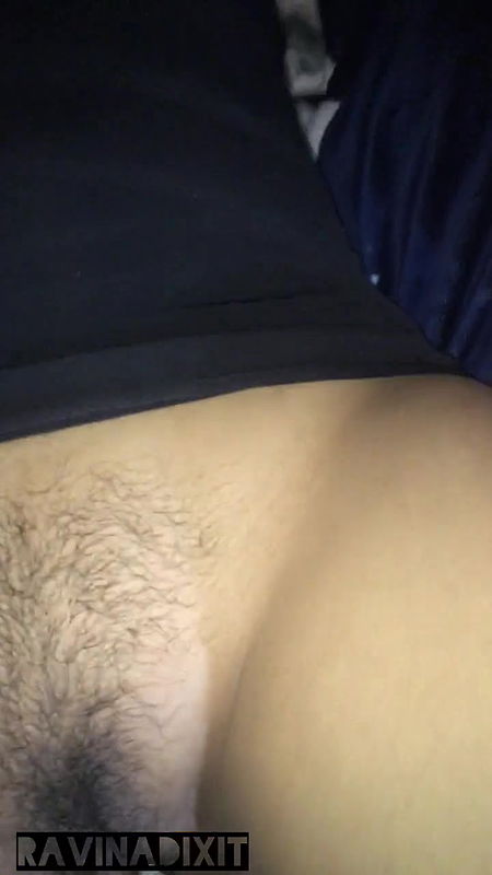 Aaj to sale ne chod chod ke chut fad di . Horny desi girl fucking hard with Hindi voice