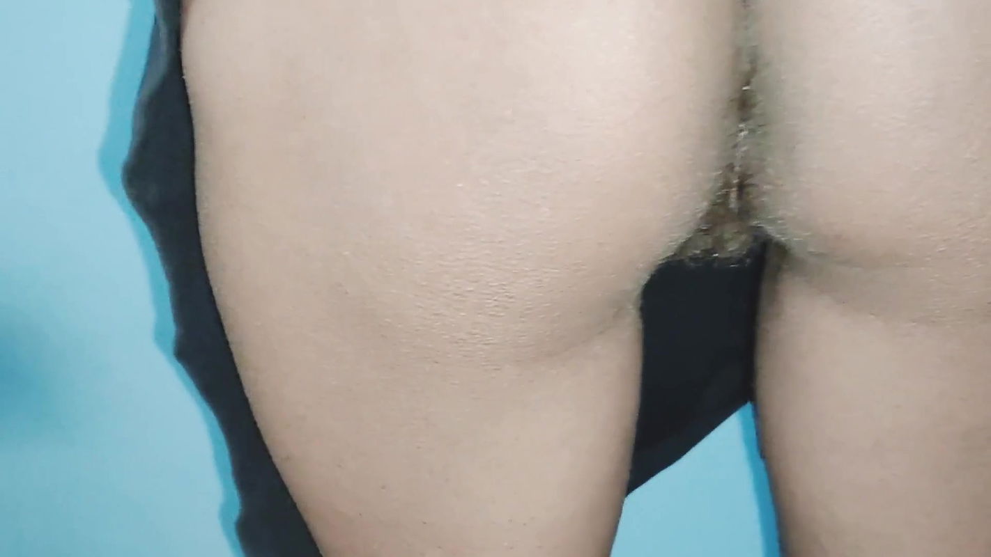 After changing my clothes, I’m fingering my little pussy