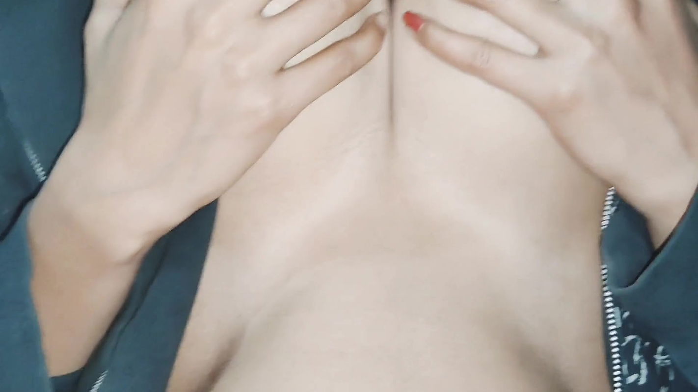 After changing my clothes, I’m fingering my little pussy