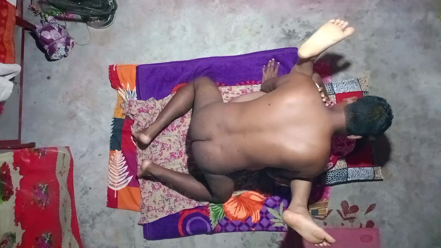 After wearing a new nightie, I fucked my wife with great fun