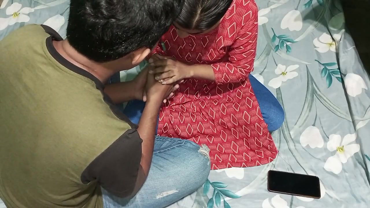Akele Bhabhi Podosi Bhai Ravi Ko Bulake Khud Ka kiya chudai Desi Sex Video Hindi Audio