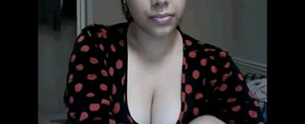 indian collegehowing her cute boobs