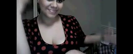 indian collegehowing her cute boobs