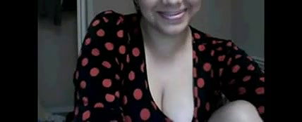 indian collegehowing her cute boobs