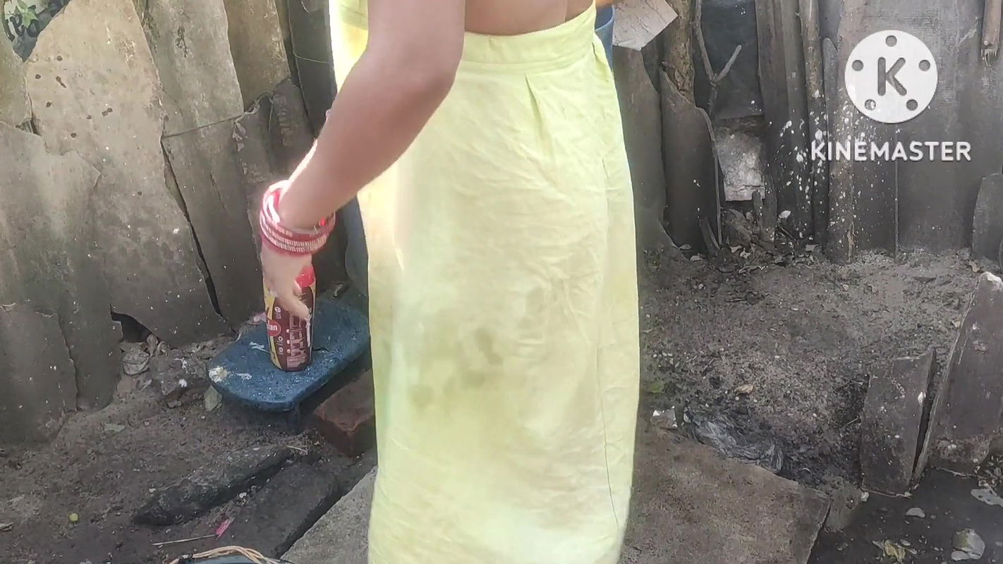 Anita yadav bathing before oil massage