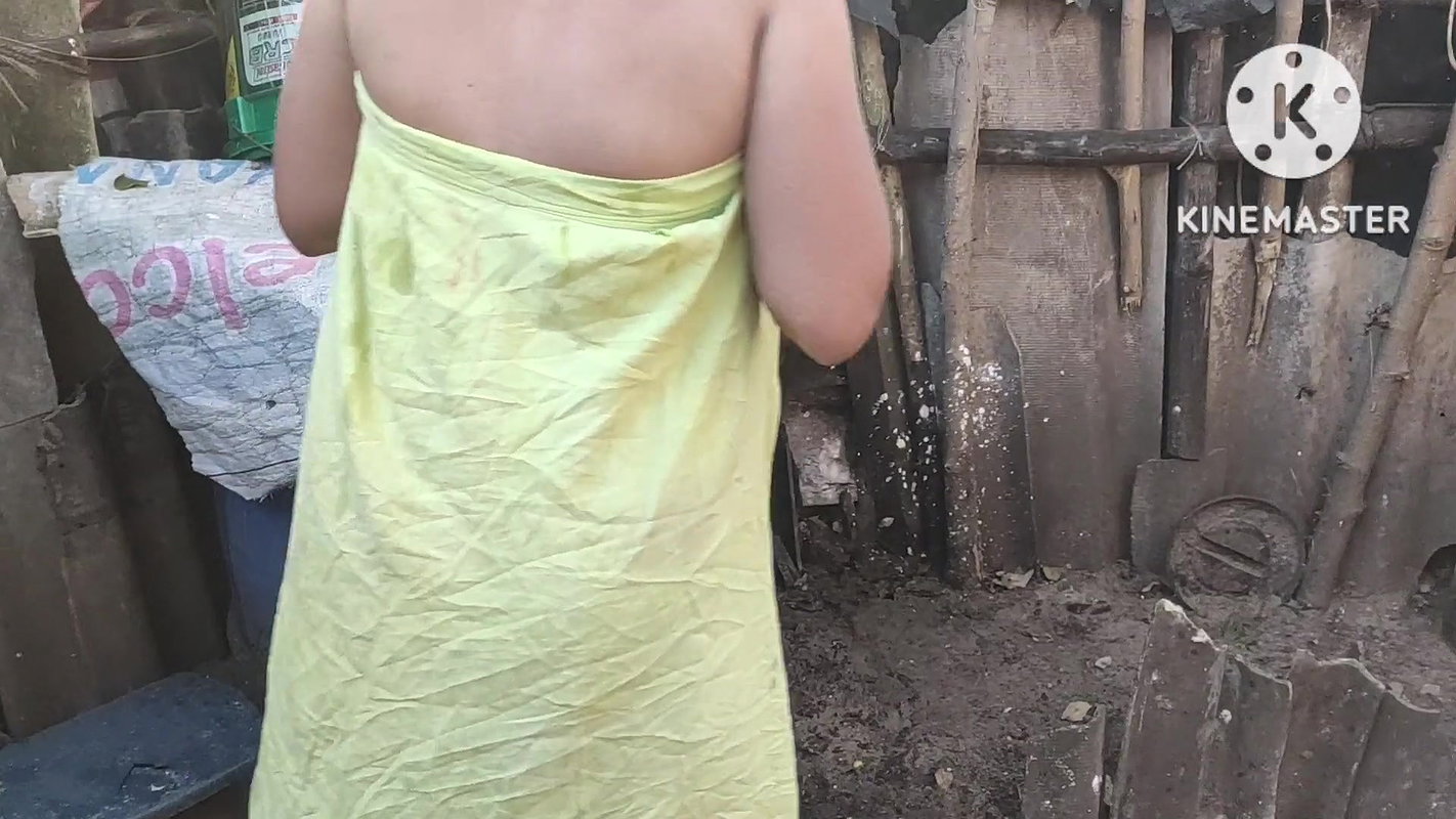 Anita yadav hot boobs in a bra