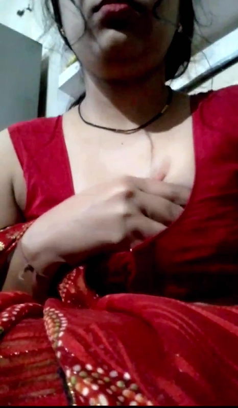 Anjali Bhabhi showing her huge boobs and pink pussy _ Anjali aaj apni boobs and Gulabi chut dikha ke aap ko enjoy degi