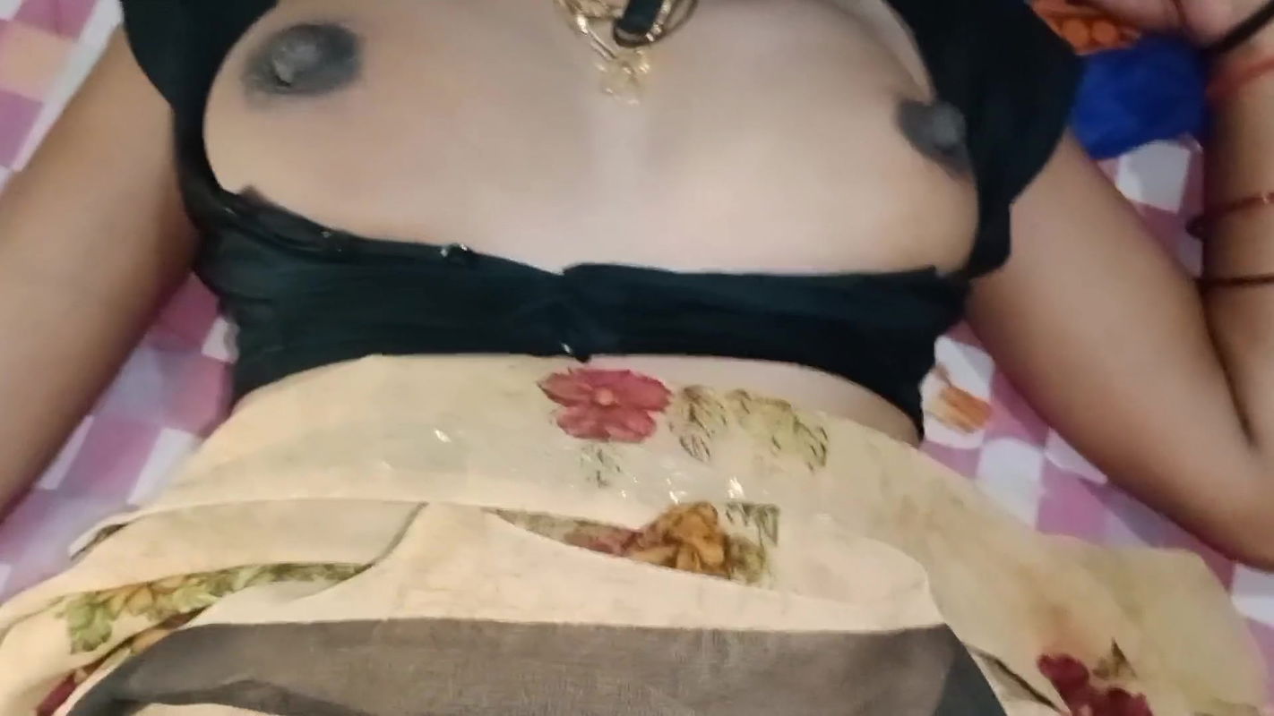 At night, I pressed my sister-in-law’s big breasts and fucked her with my big dick