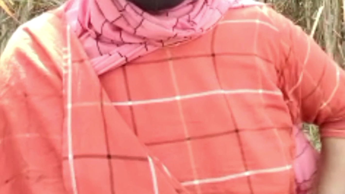 Aunty Caught Doing Bad Things in the Forest