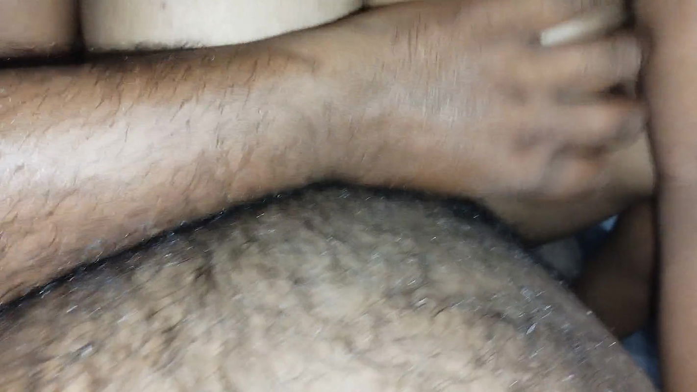 Aunty ki big boobs ko dekha to ghar me bula ke mast choda and cum in her pussy