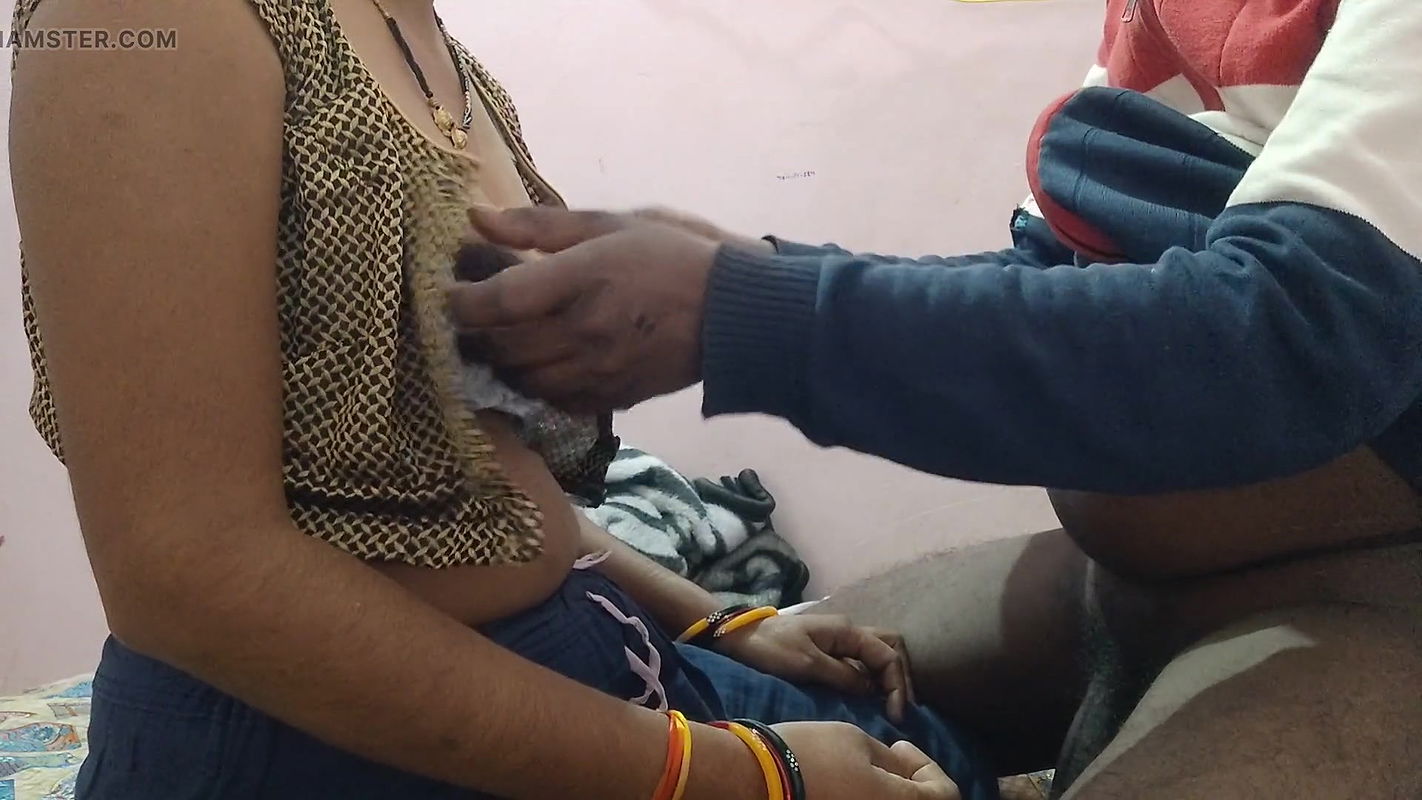 Aunty slammed on the bed and climbed upstairs and said leave me loudly