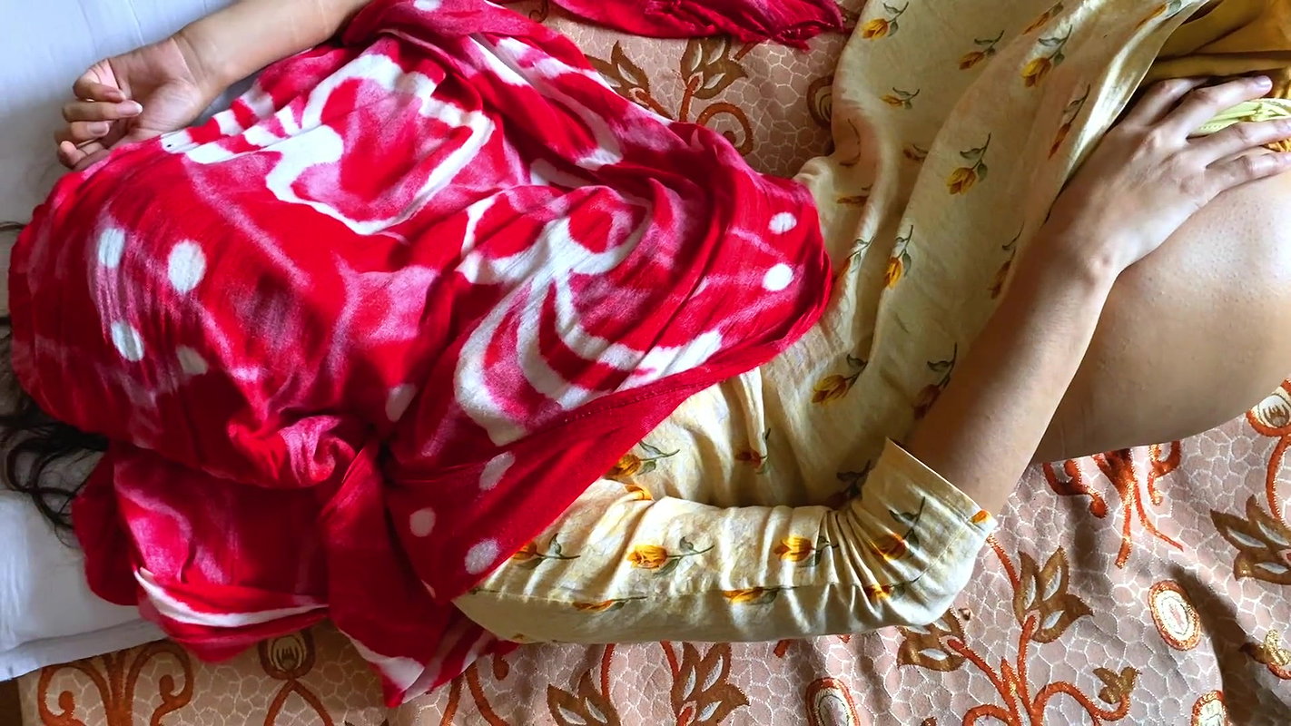 Badi Soteli Bahin ki Double Roti Jaisi Gaand Ki Chudai With Hindi Audio Sex