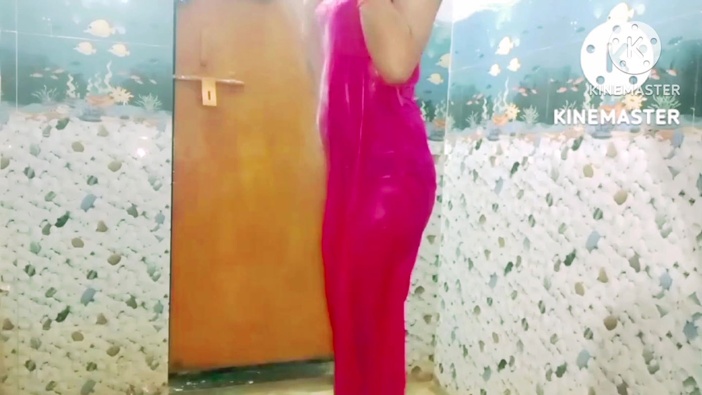 Bahu ki jawani dekh sasur ka launda khada ho gaya full hot bathing stepsister and hot bhabhi