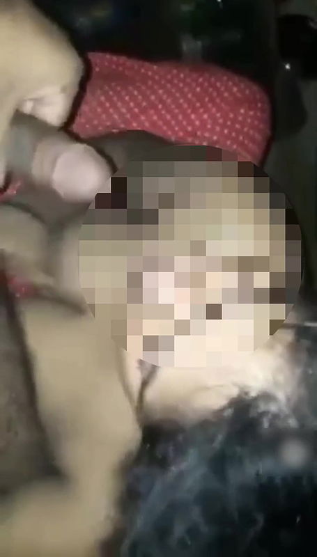 Bangladeshi married bhabhi giving blowjob