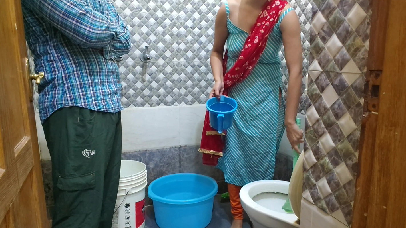 Bathroom Fuck with My 18 Year Old Servent! Huge Cumshot on Her Cute Face 4K