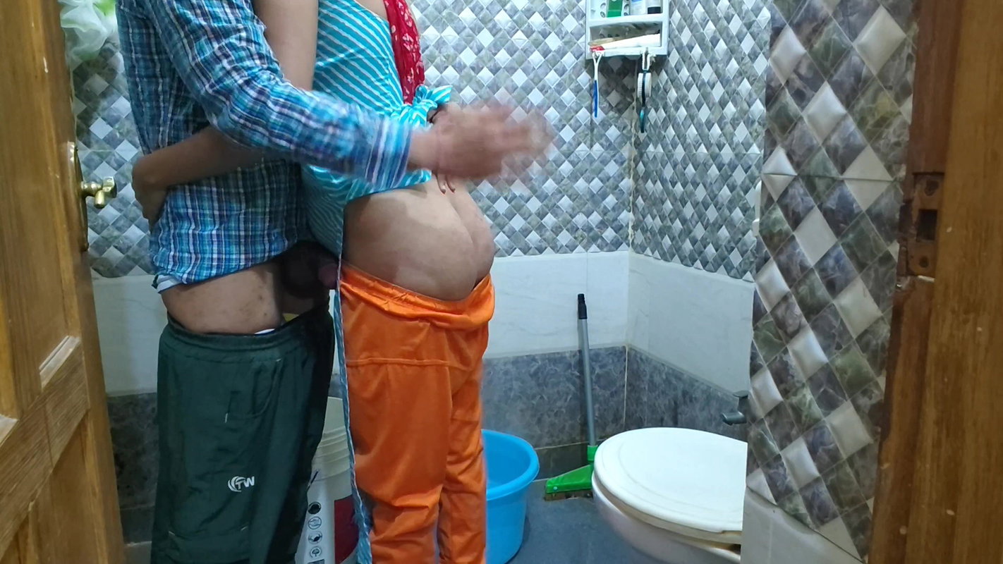 Bathroom Fuck with My 18 Year Old Servent! Huge Cumshot on Her Cute Face 4K