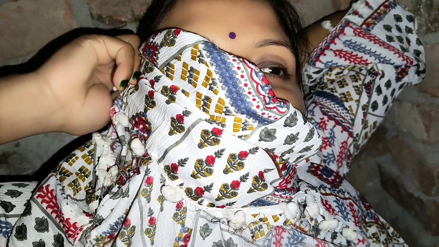 beautiful indian bhabhi got hardcore fucked by the neighbor on the terrace at night, sucked his cock and creampie in pussy part