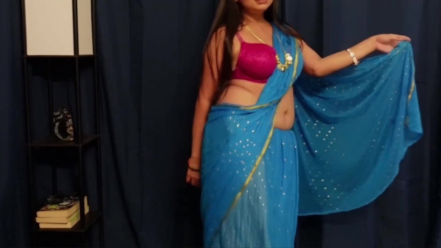 Beautiful indian desi bhabhi ki chudai hot saree