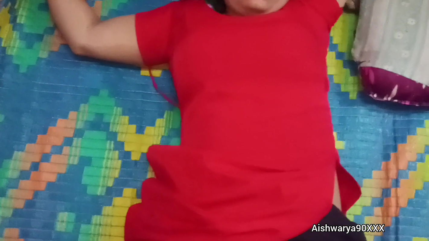 Beautiful indian desi Wife Aishwarya fucking hot with her husband