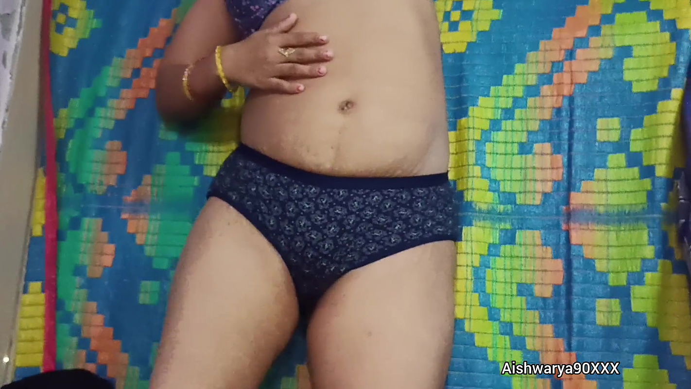 Beautiful indian desi Wife Aishwarya fucking hot with her husband