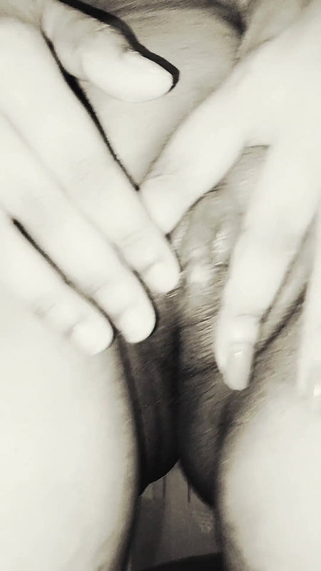 Bengali girl showing boobs after bath