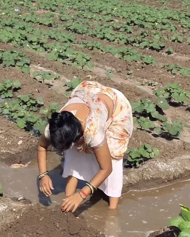 Bengali Hijab Girl with Indian Hot Boy!