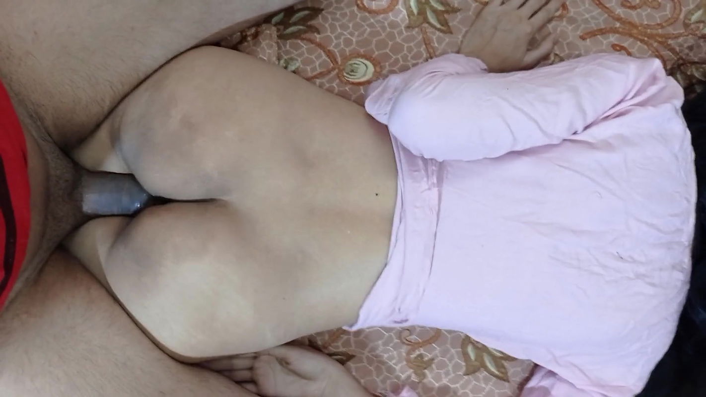 Best video – Cheating Indian desi family fucking on VIDEO with clear Hindi audio – cousin fucks stepsister – full HD