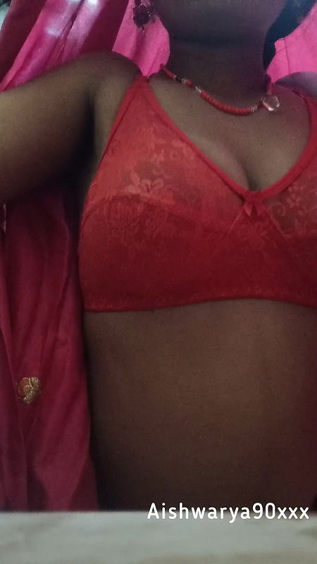 Bhabhi aapki chut bahut kasi hai Mai Roz aapko chodna chahta hu