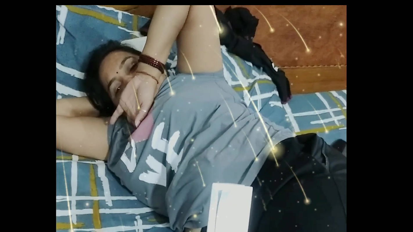 Bhabhi enjoying with dever at home Part1