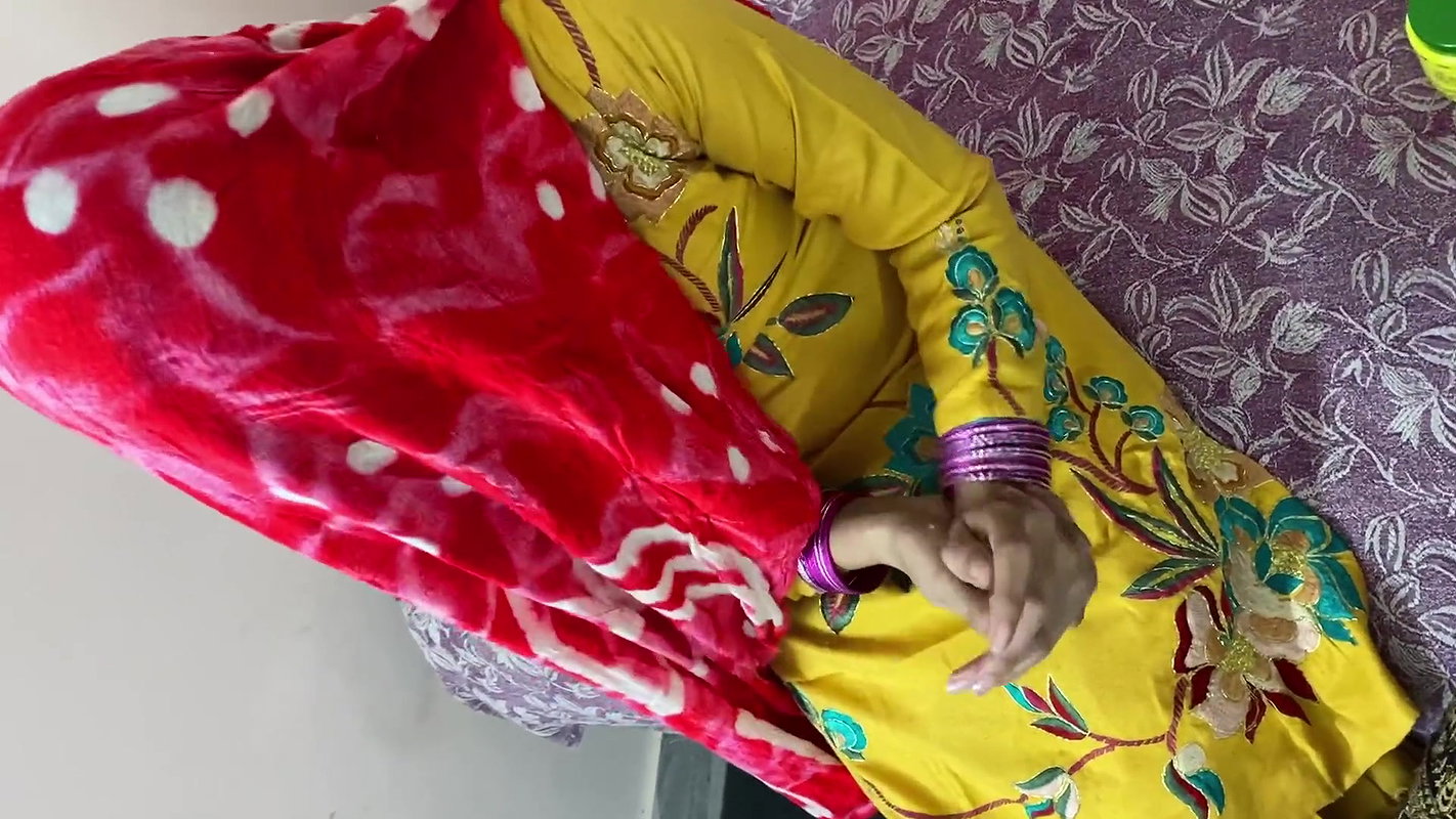 Bhabhi ke muh se aya paani mota lund dekh kr utar diye saare kapde with clear audio Full HD