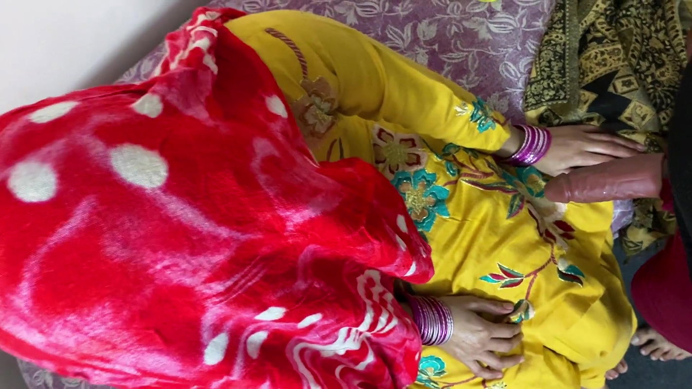 Bhabhi ke muh se aya paani mota lund dekh kr utar diye saare kapde with clear audio Full HD