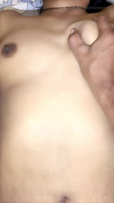 Bhabhi ki chut main pura lund dala ,bhabhi ki cheekh nikl gyi