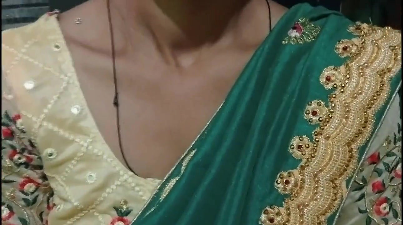 Bhabhi ki gand chudai Kiya painful hard anal sex with husband