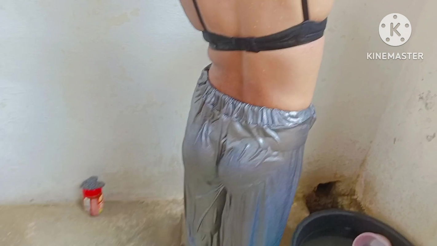 Bhabhi ki mast gaand in plazo desi plazo bhabhi new bathing full hot bhabhi