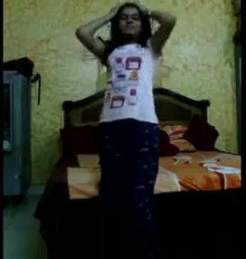 indian teen yana guptatripping