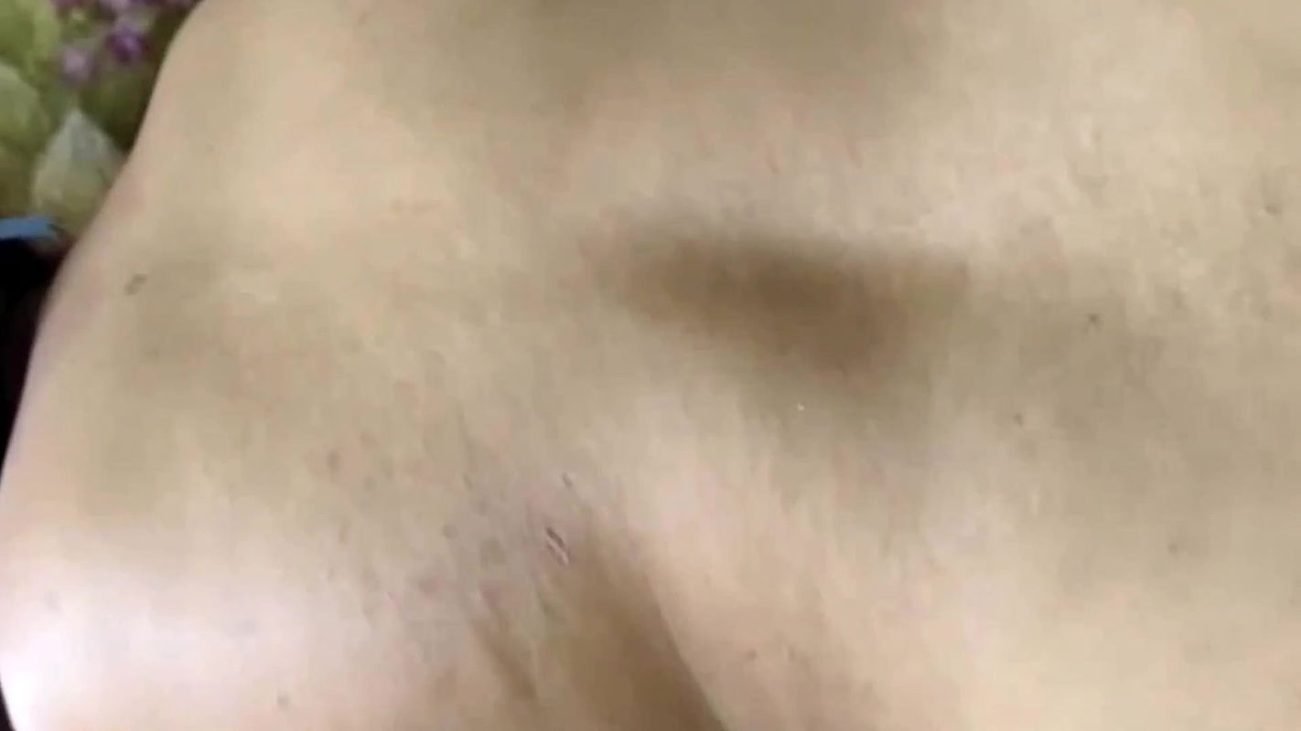 Bhabhi ne mere lund ko chus ke bada kar diya aur mare banke chudai karwa