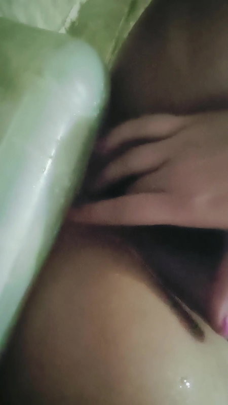 Bhabhi Ne viewers Ko Kiya Khush Apne Chut ka Pani Nikal diya
