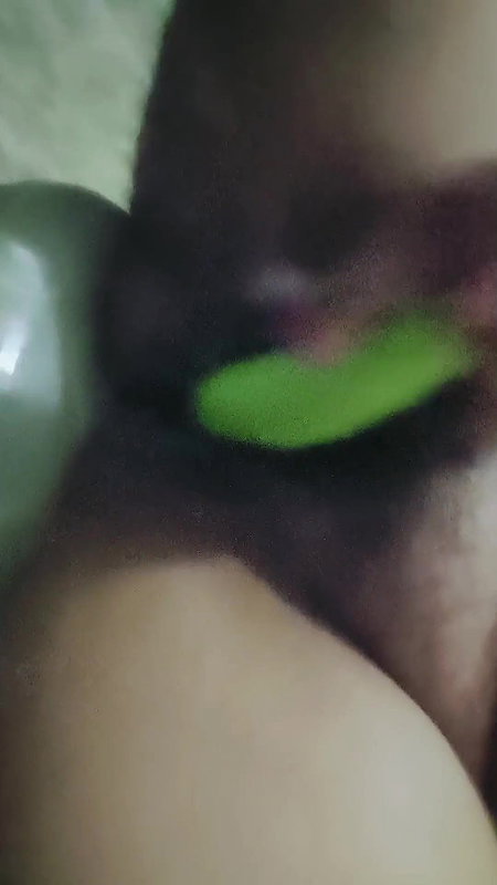 Bhabhi Ne viewers Ko Kiya Khush Apne Chut ka Pani Nikal diya
