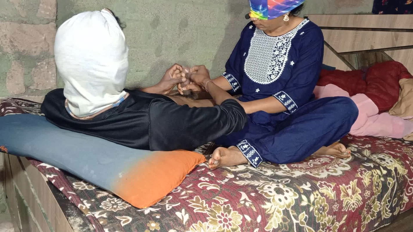 Bhabhi raat muh me land diya Hindi audio