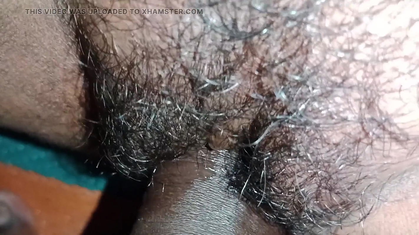 Bhabhi raised her legs and got fucked by a big dick