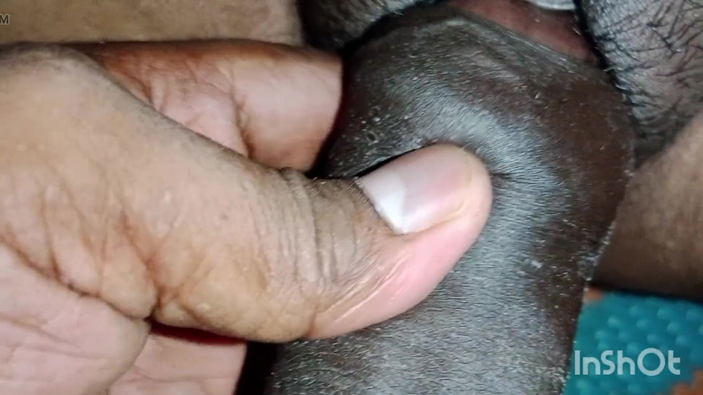 Bhabhi rubbed her brother-in-law’s thick dick on her pussy