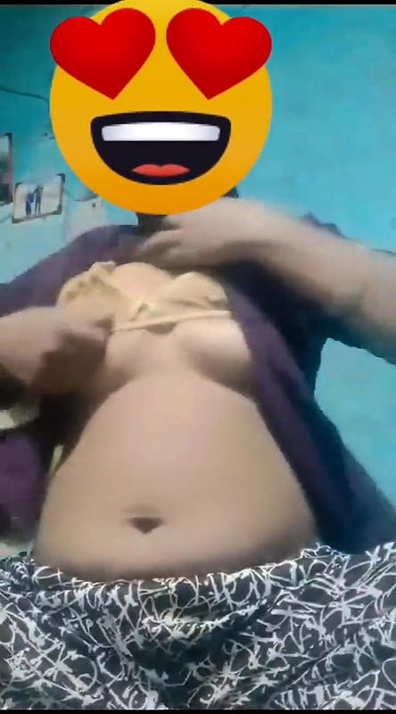 Bhabhi showing her big pussy, Desi aunty showing her big boobs,Desi bhabhi showing her pussy and boobs, Desi aunty nude video