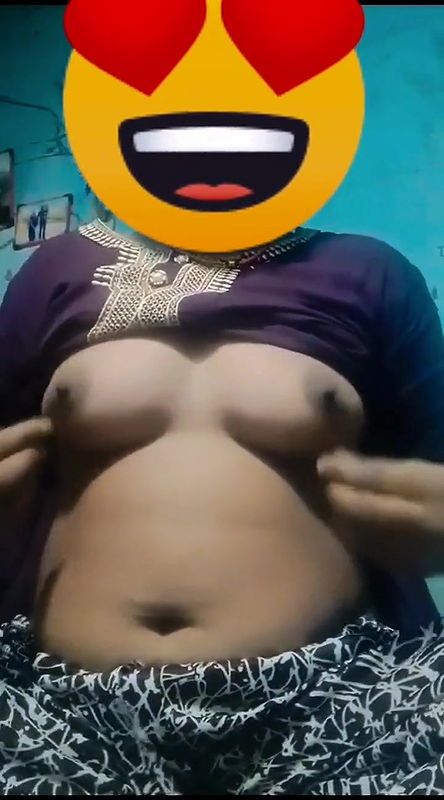 Bhabhi showing her big pussy, Desi aunty showing her big boobs,Desi bhabhi showing her pussy and boobs, Desi aunty nude video
