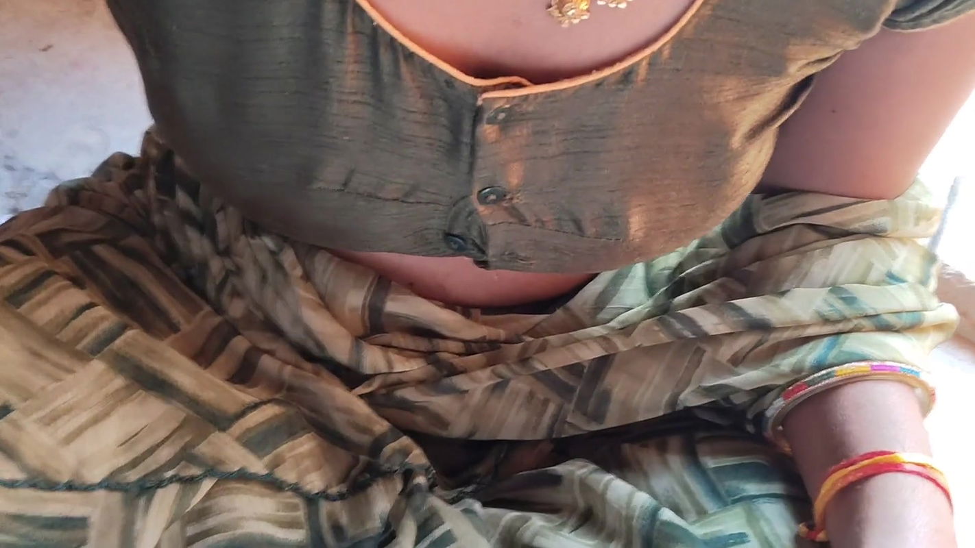 Bhabhi was taking off her clothes on the roof, I took her inside the house, made her a mare and fucked her