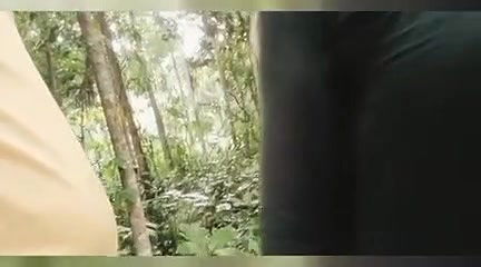 Bhabi jungle se sabji lene ka time padosa ledka ko chodne ka mouka diya