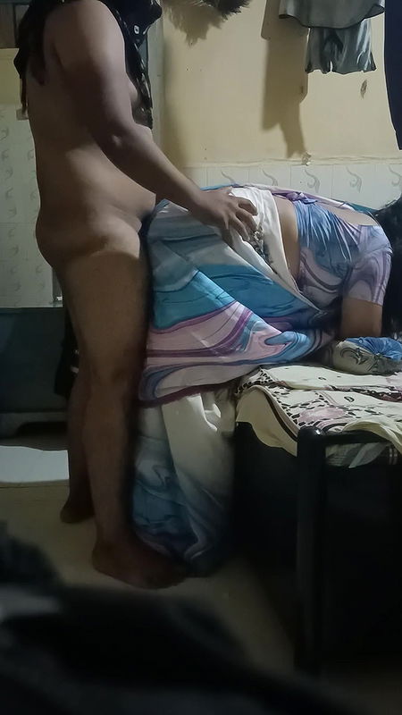 Bhabi ko saree uthke ke ghodi banaker choda